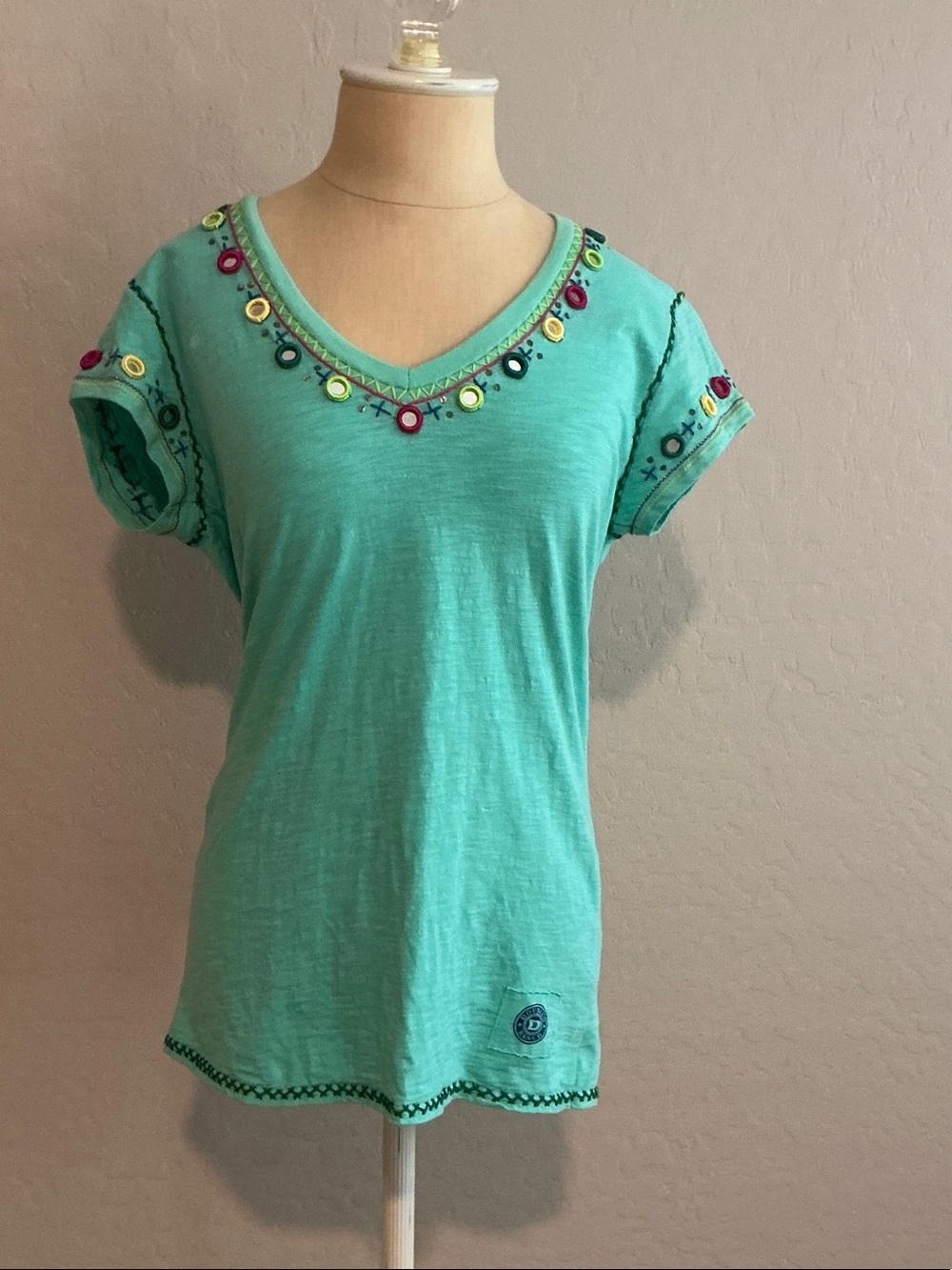 Women's Double D Ranch Teal Embroidered V-Neck Top - Picture 1 of 8